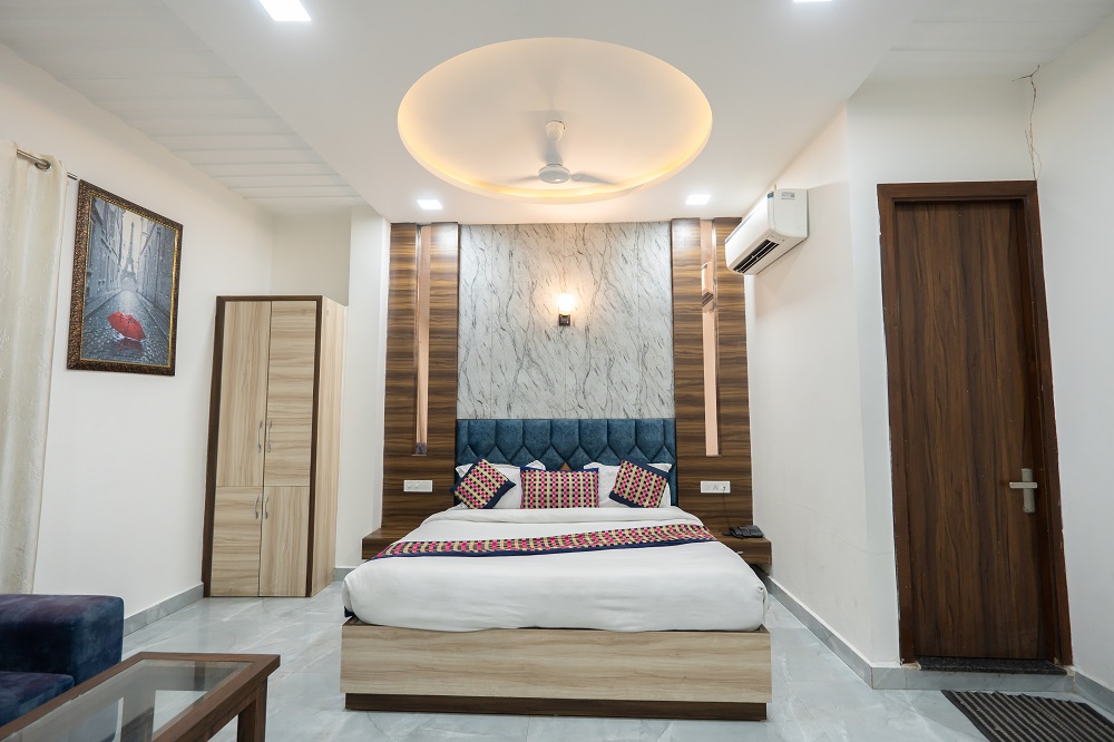 Hotel With Restaurant in Amritsar