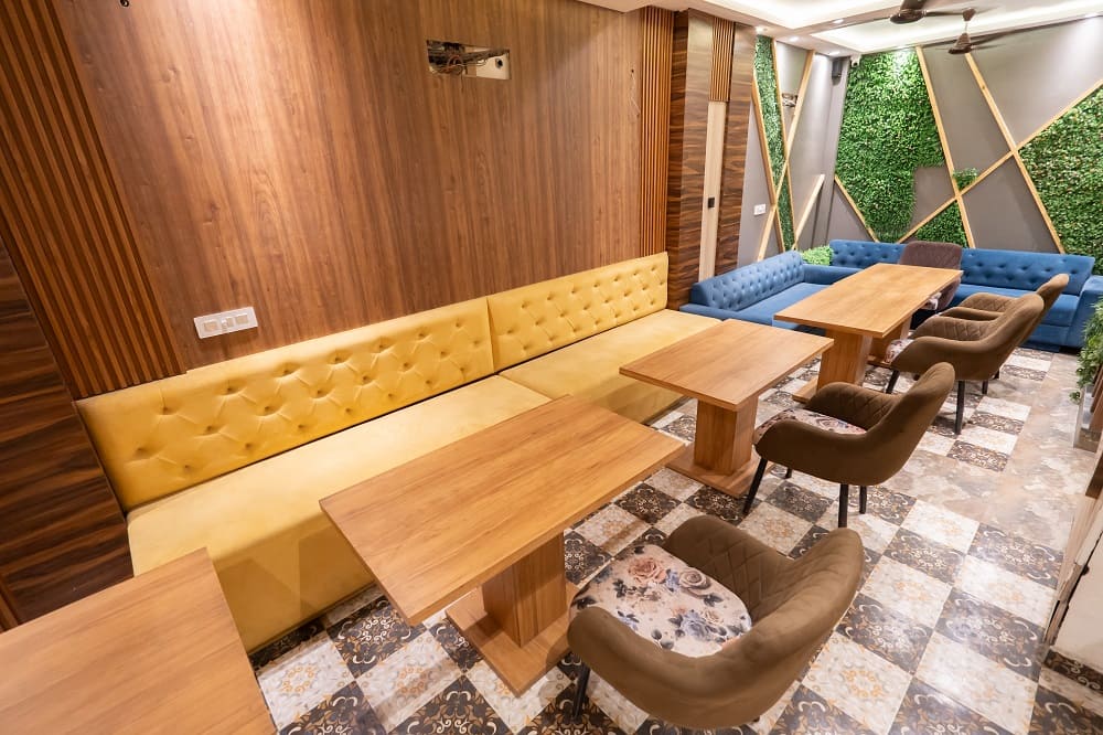 Lemonade Hotel